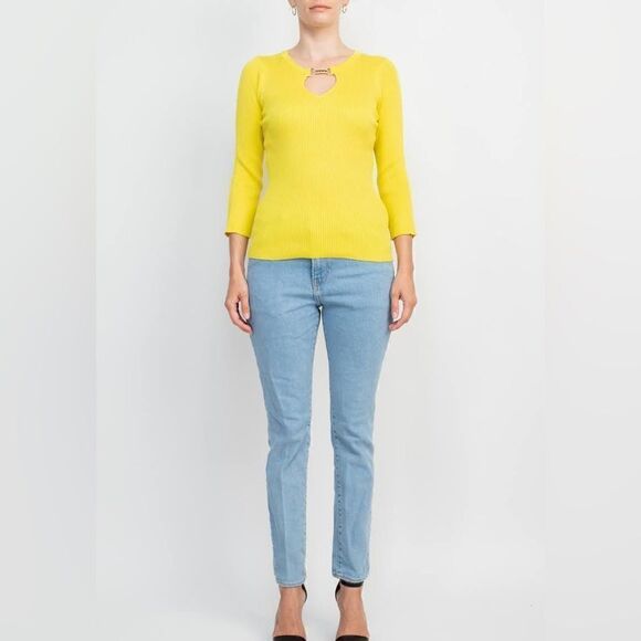 NWT Carmen Marc Valvo Neck Cutout Yellow Ribbed Pullover Size M - Picture 6 of 8